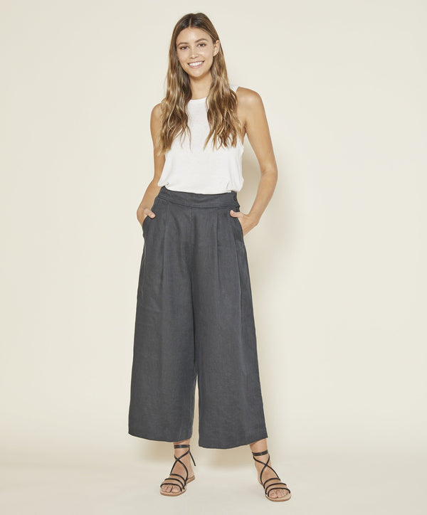 Eclipse Pleated Pants - Outerworn
